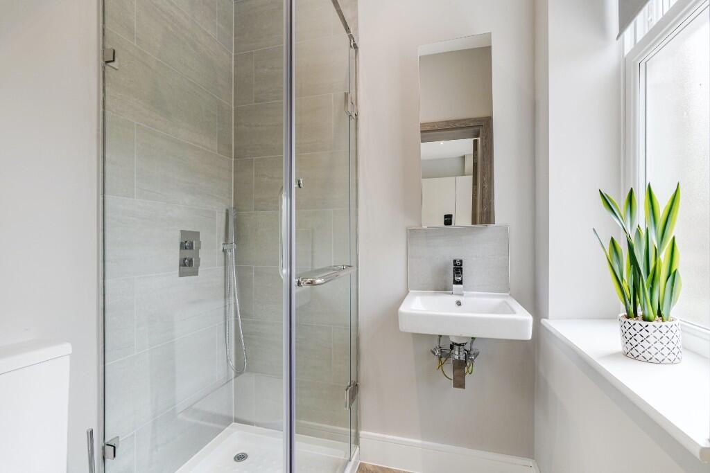 Hanger Lane, London, W5