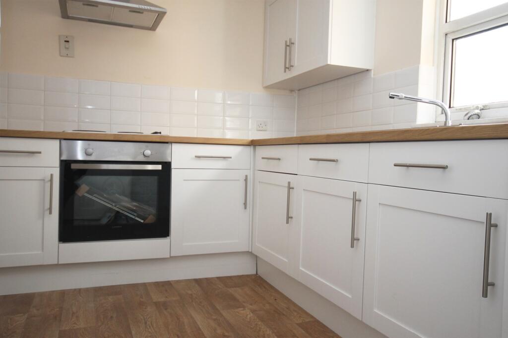 Kitchen (Main)