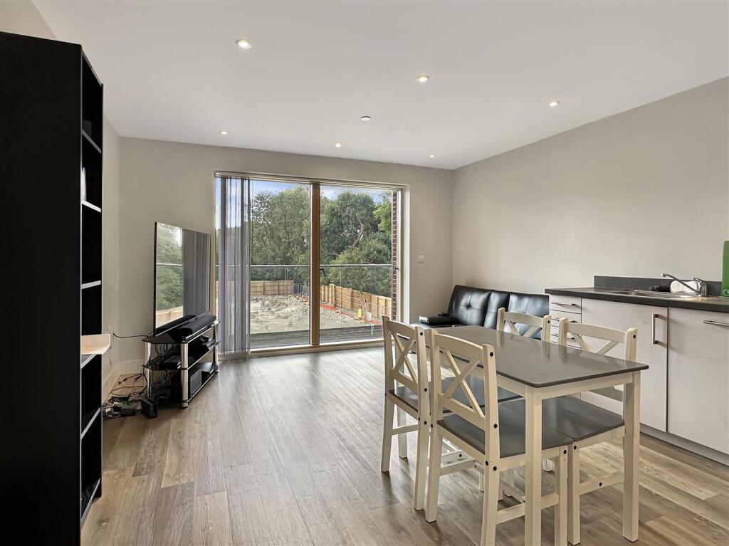Living / Dining