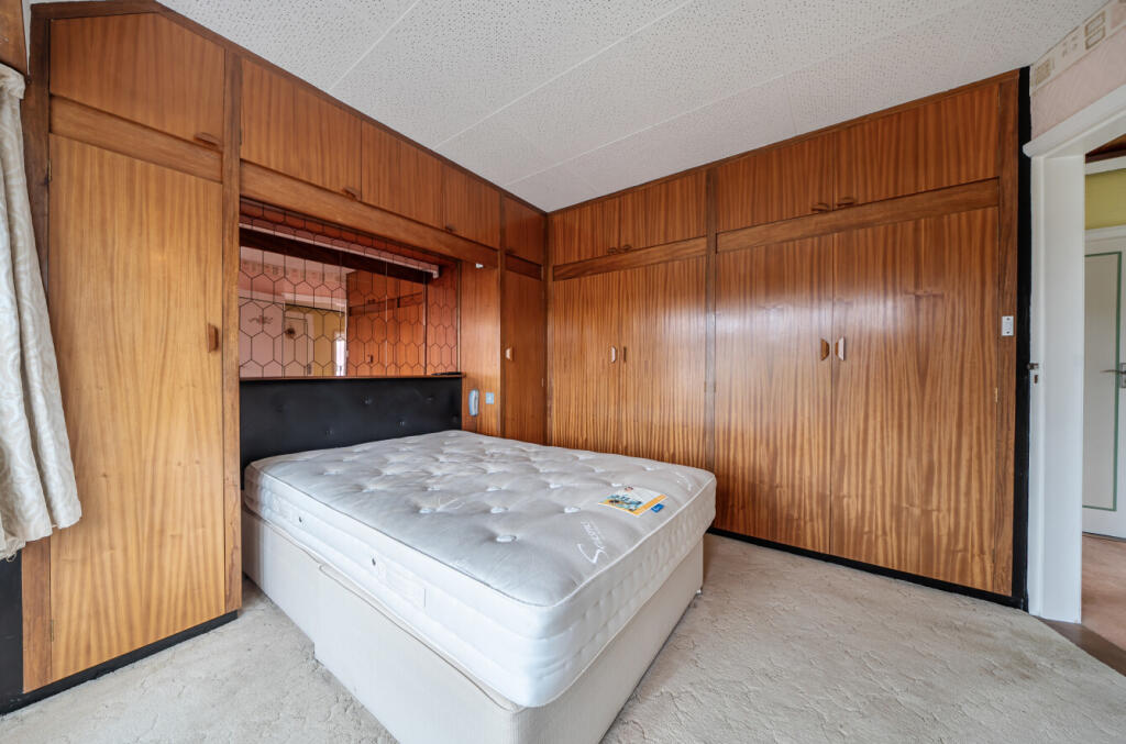 1389432-10-6942c1...