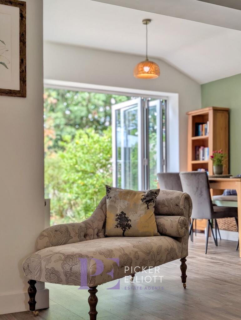 Extended Lounge/Diner