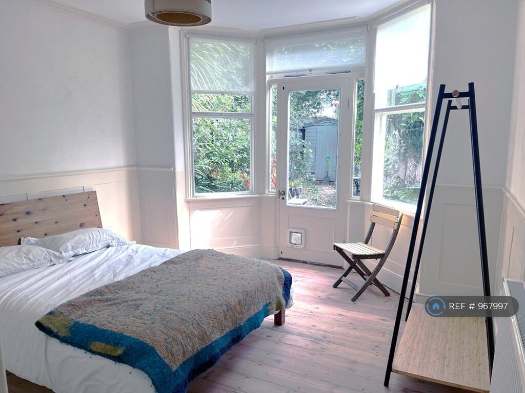 Bedroom Opening Up Onto Garden