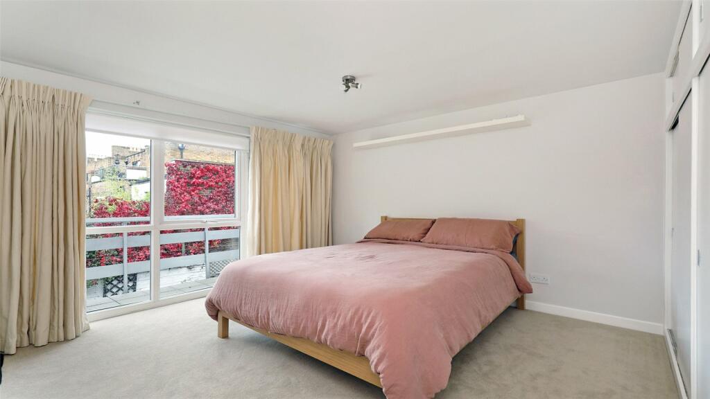 Main Bedroom
