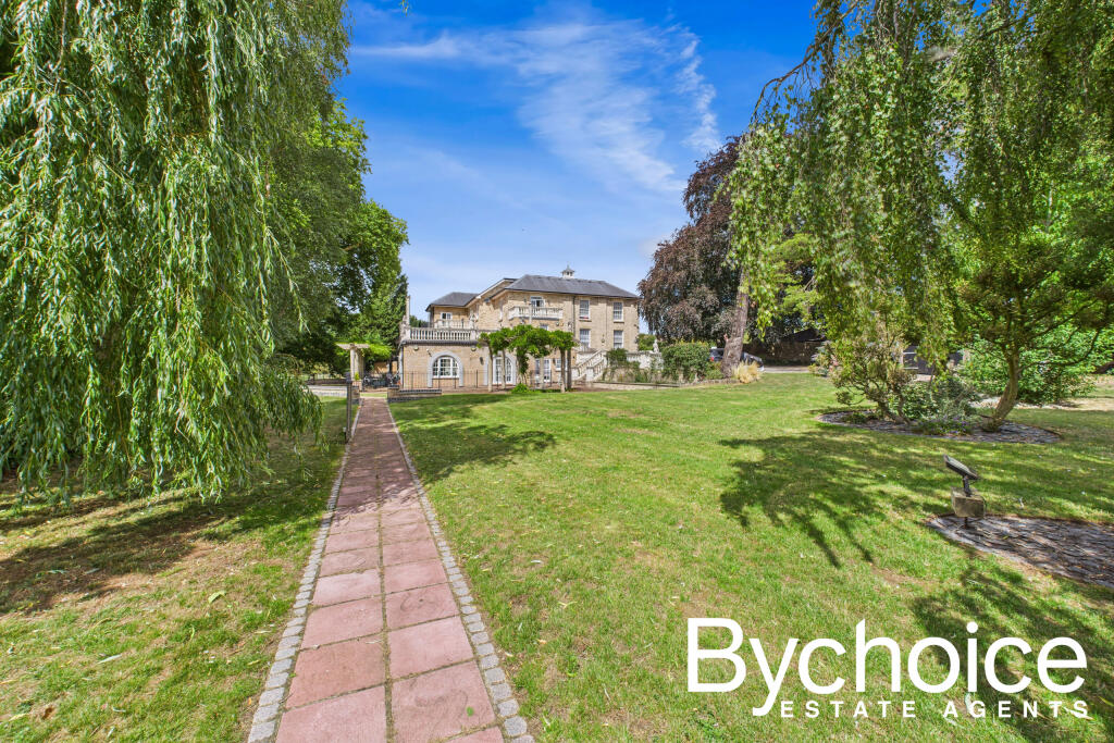 CAM05250G0-PR0100-STILL025