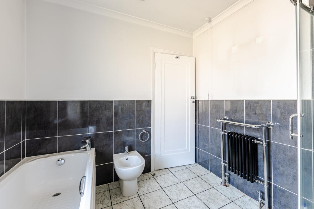 bathroom2