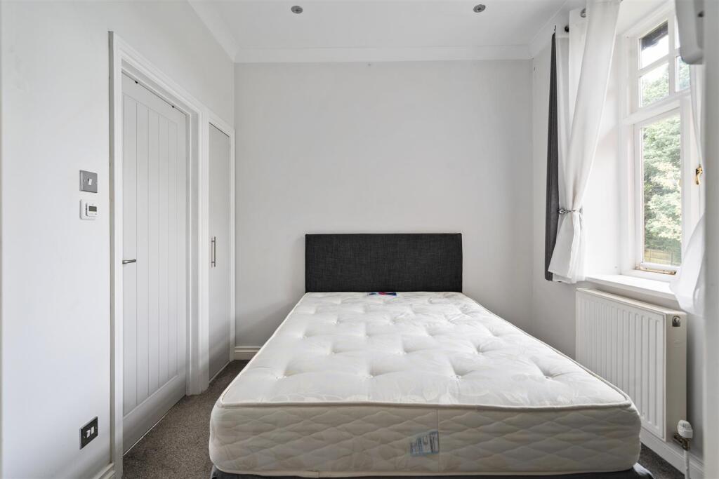 19, Catherines Close_LO_23.jpg