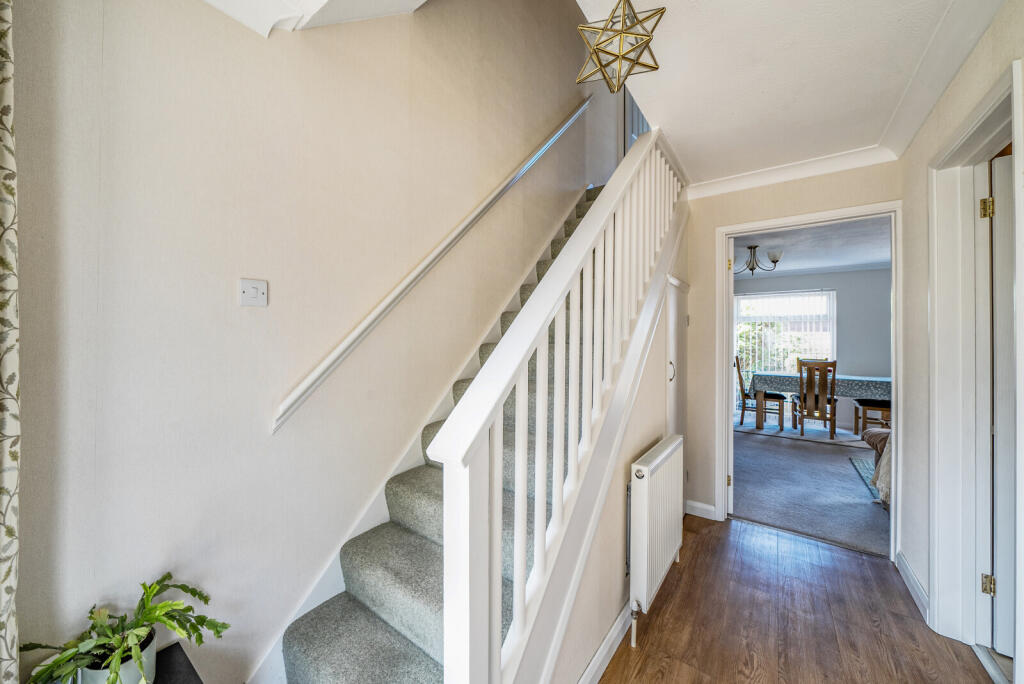 1341689-9-68aeec2...