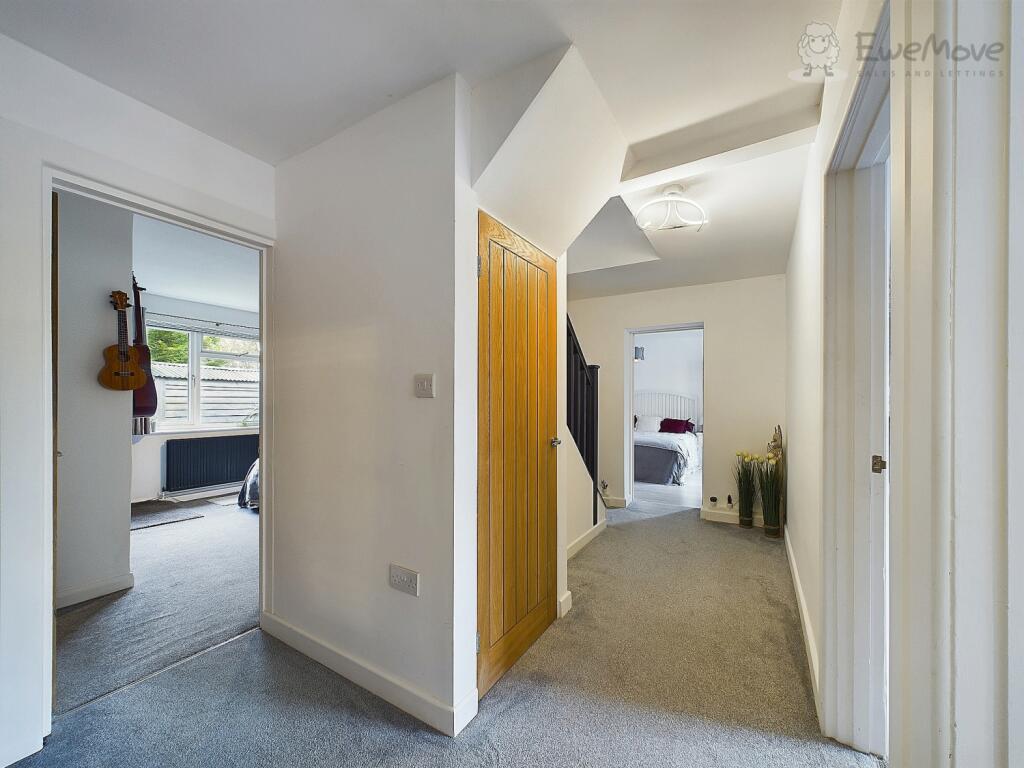 CAM03640G0-PR0025-STILL009