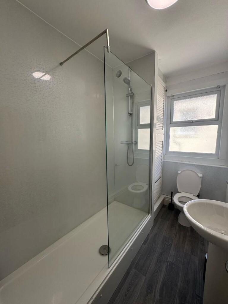 WhatsApp Image 2025-04-01 at 14.37.10 (1).jpeg