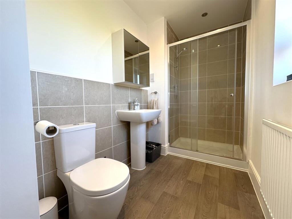 En-Suite Shower Room 856