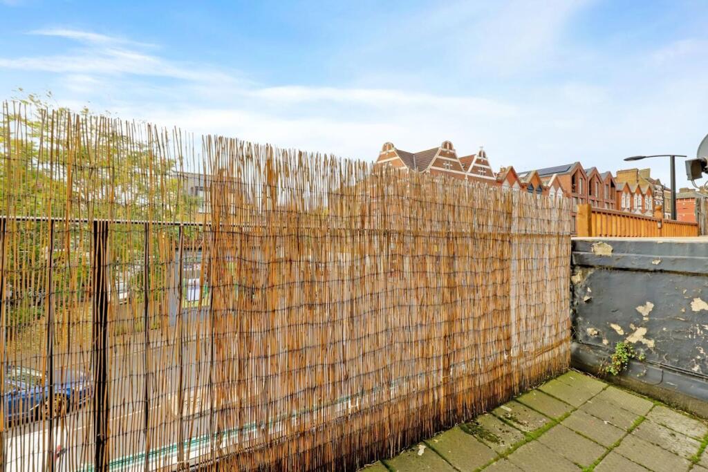 15-a308JHPropWorld - 41 Sydenham Road -10-medium.j