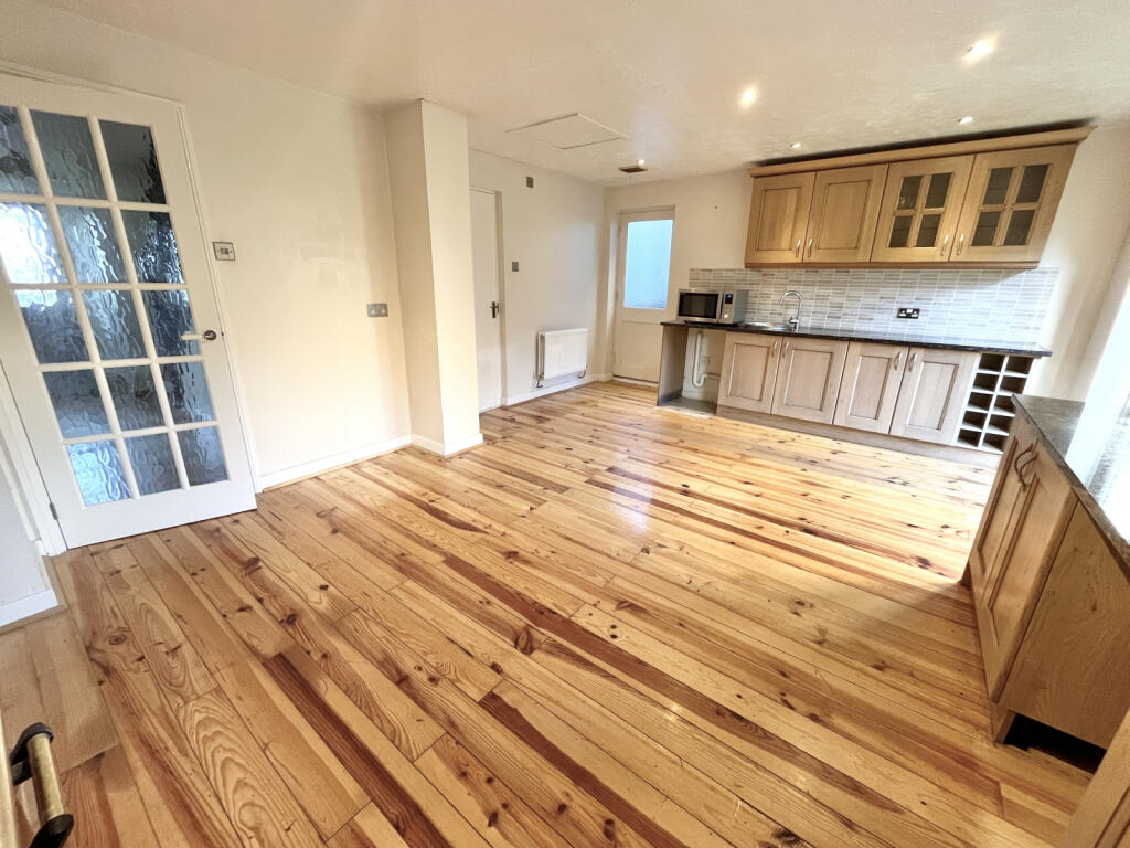 Kitchen | Breakfast Room