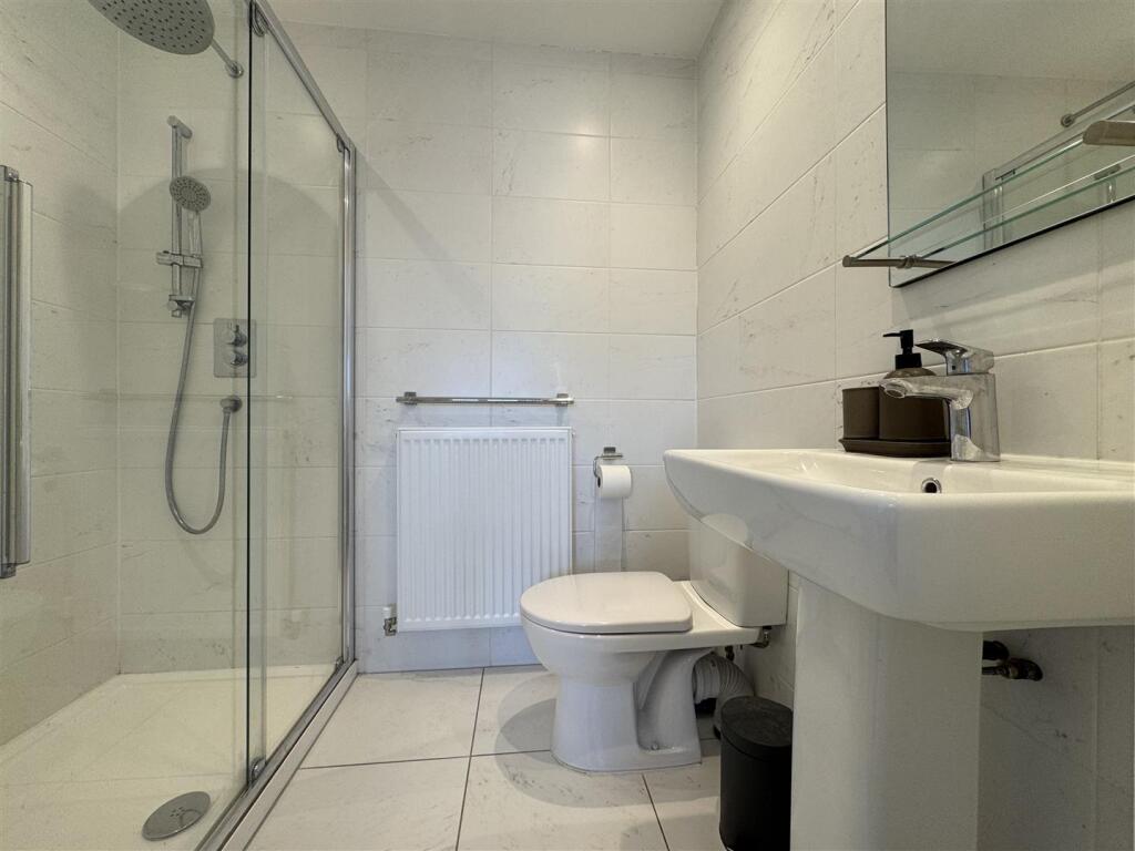 60333e4a--482B-B8BE-84FF6F75251B-18337-000008D68D5