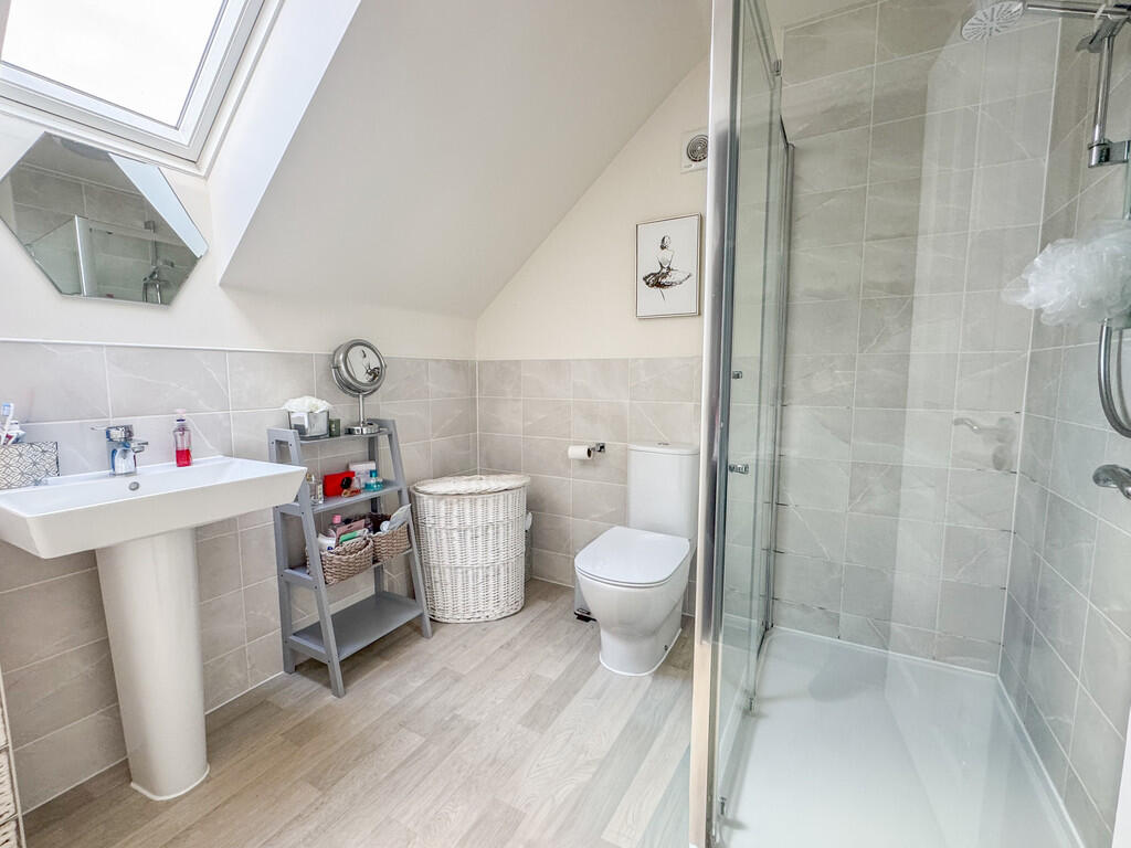 bed 1 ensuite
