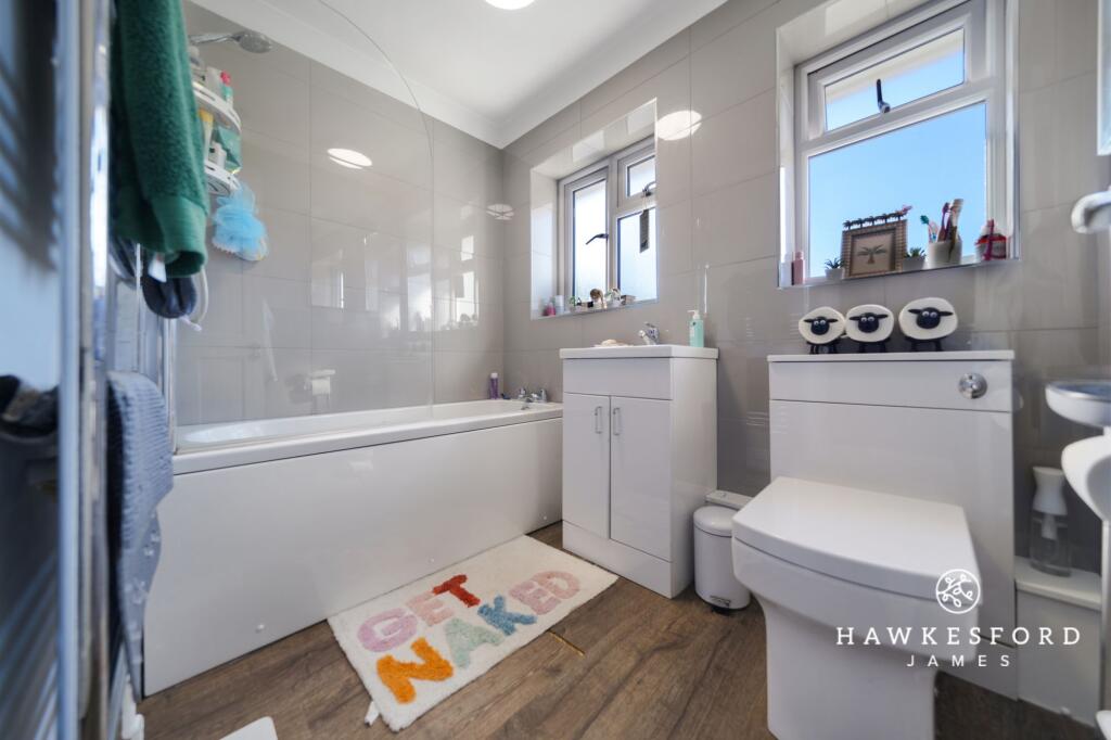 Westerham Road - Bathroom