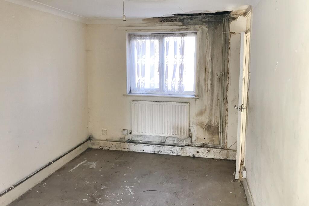 10 Buckerills, Pitsea, Basildon, Essex, SS13 3EP