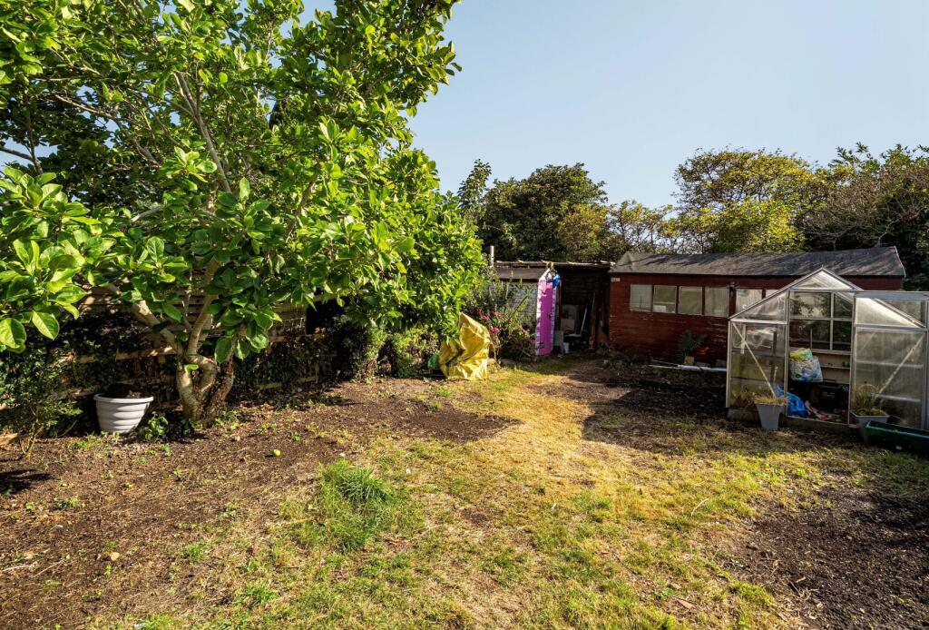 1331561-2-6883bad...