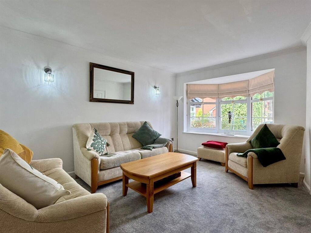 Lounge (2)-fotor-20250807151148.jpg