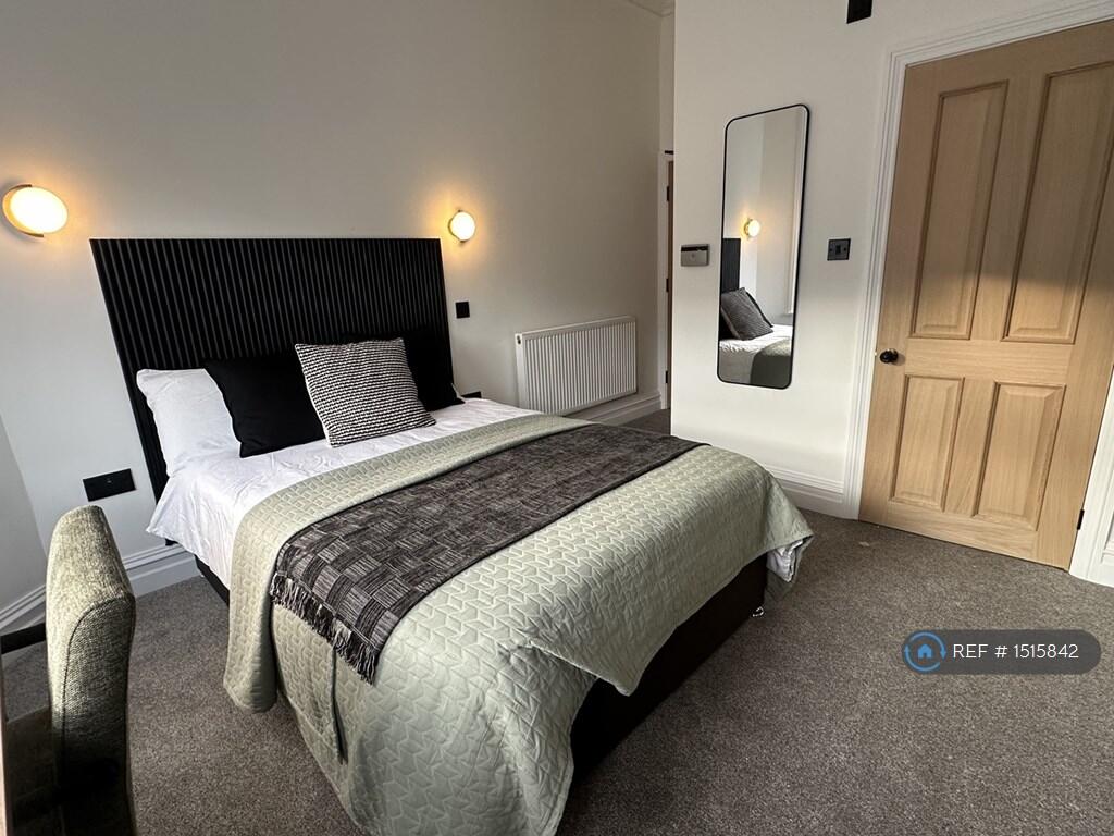 Room 5 En-Suite