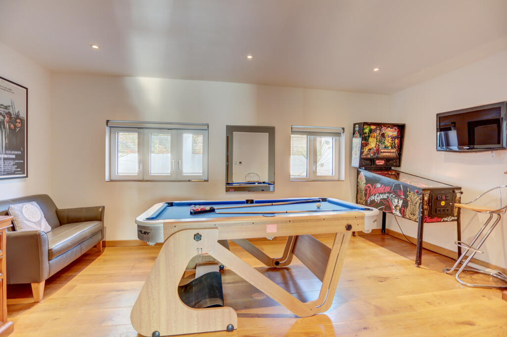 gamesroom