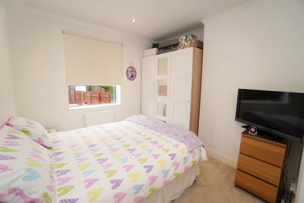 bedroom(2).jpg