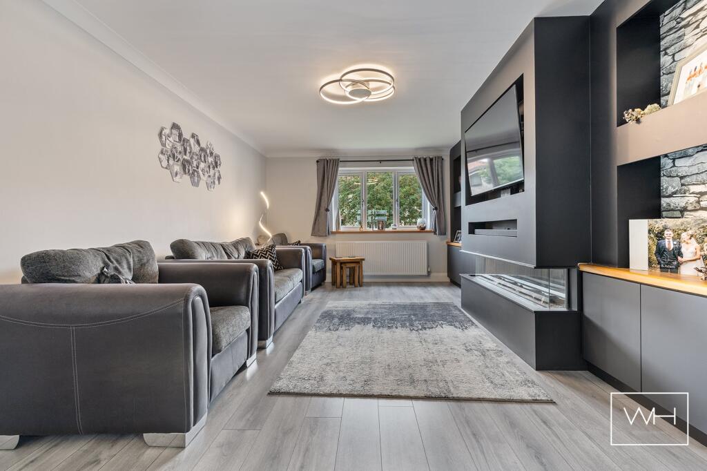 4 Manor Farm Close, 