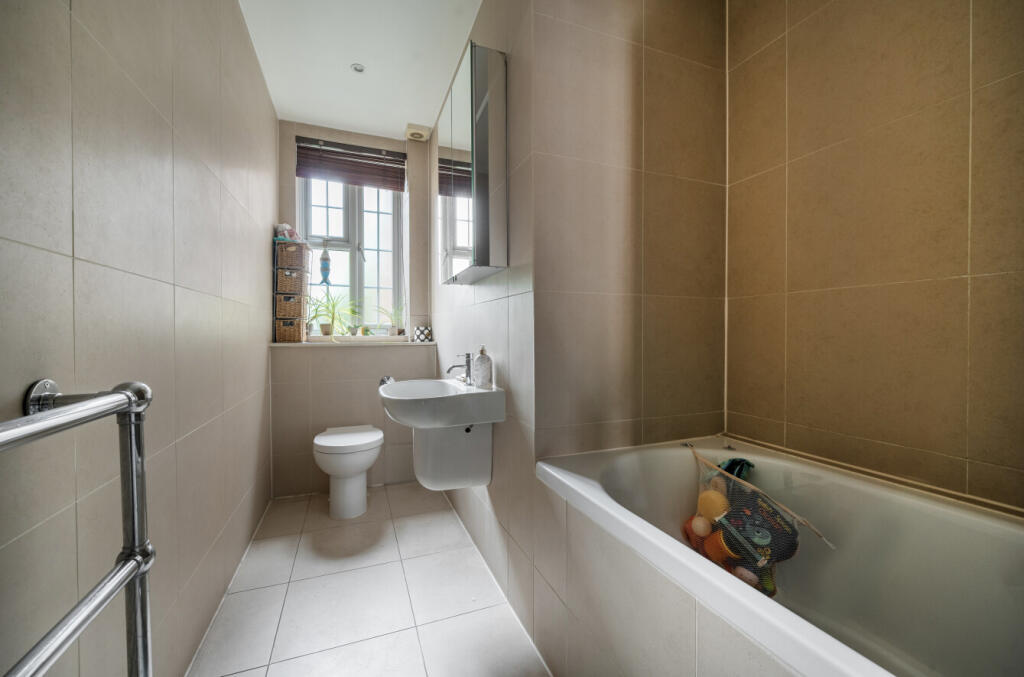 1302097-8-6839ced...