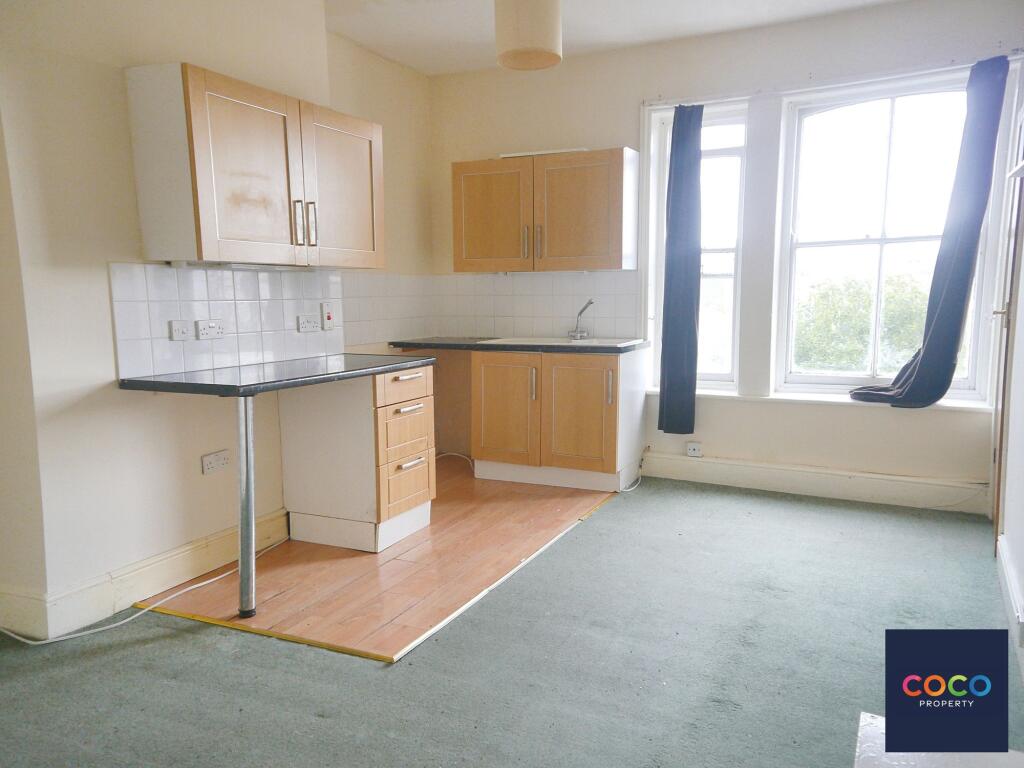 Sitting Room/Kitchen