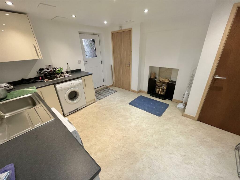 Utility Room.jpg