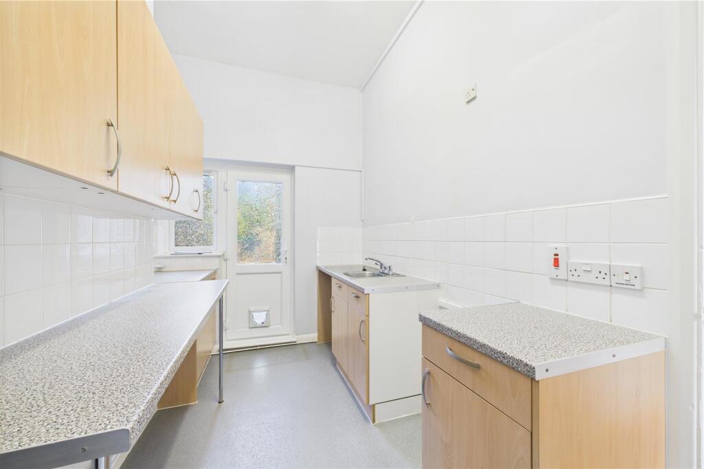 Flat A - kitchen