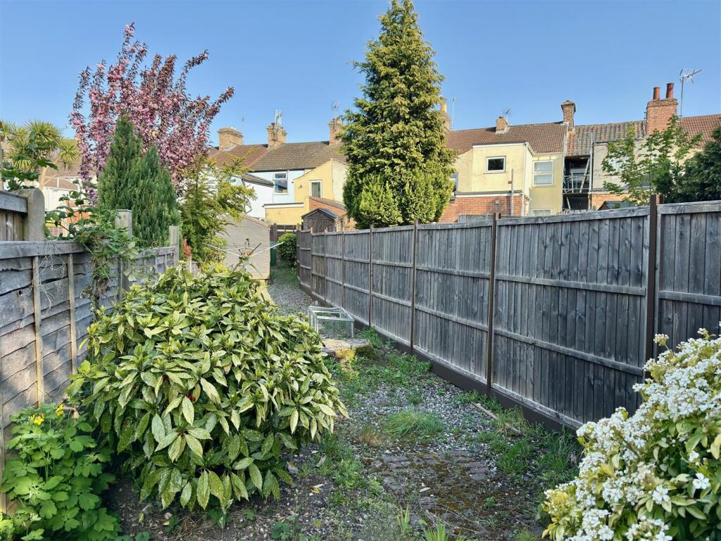 GARDEN.jpg