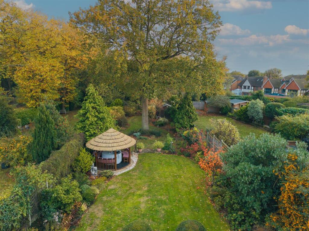 GARDEN1.jpg