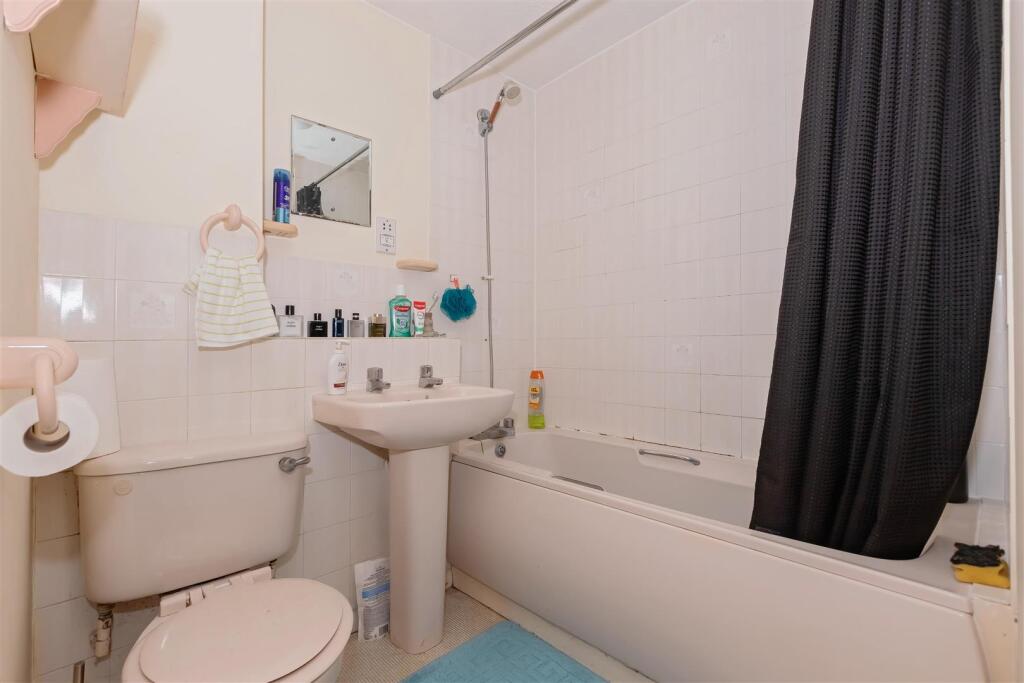 For Sale by Aspire Residential - Dorking Court