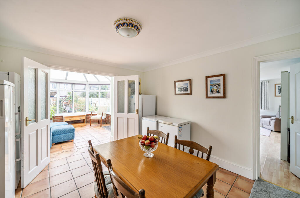 1345976-26-68b704...