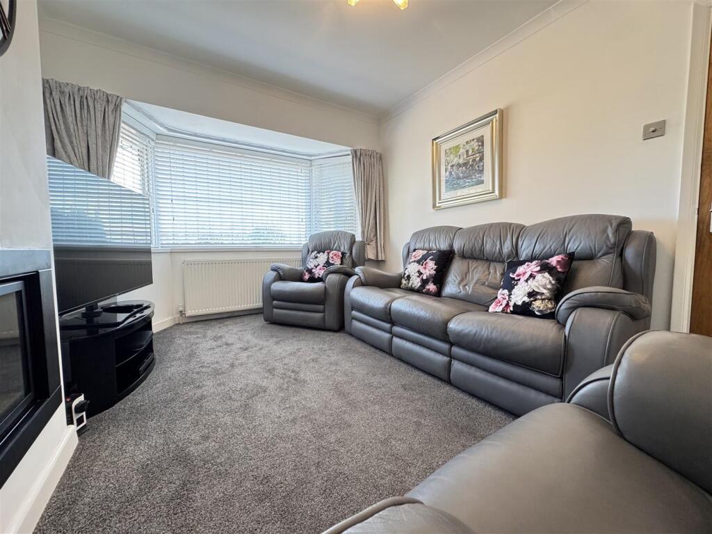 IMG_4745 (Large).JPG