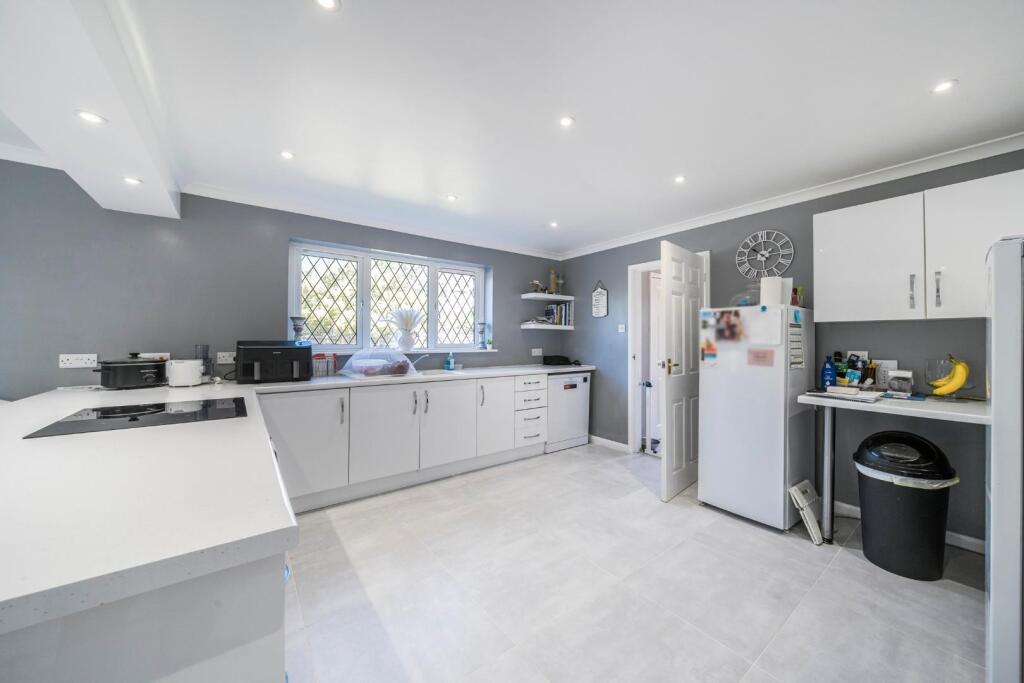 2nd view KITCHEN.jpg