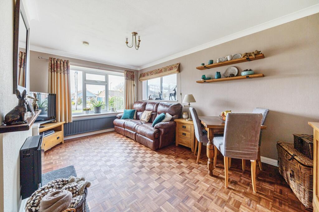 Lounge / Dining Room
