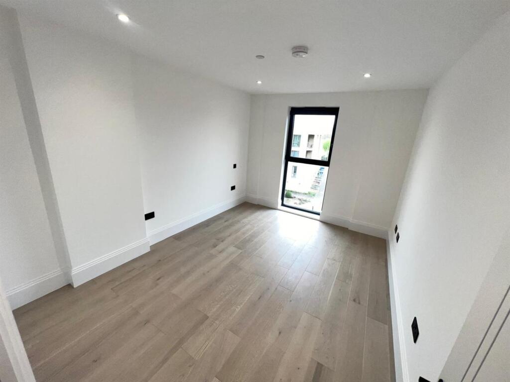 WhatsApp Image 2025-08-11 at 15.14.05_34e7603f.jpg