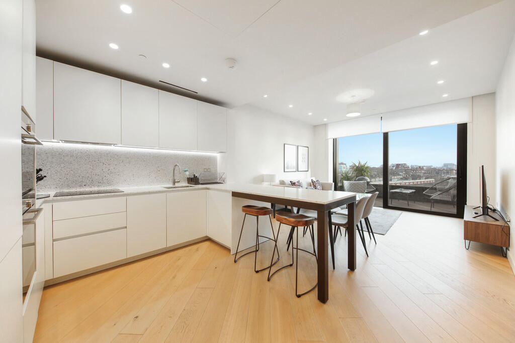 Apartment 409, 6 ...