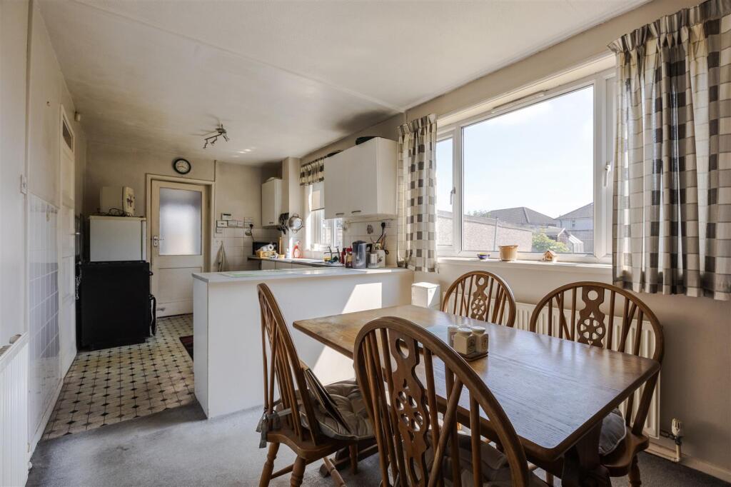 Kitchen diner