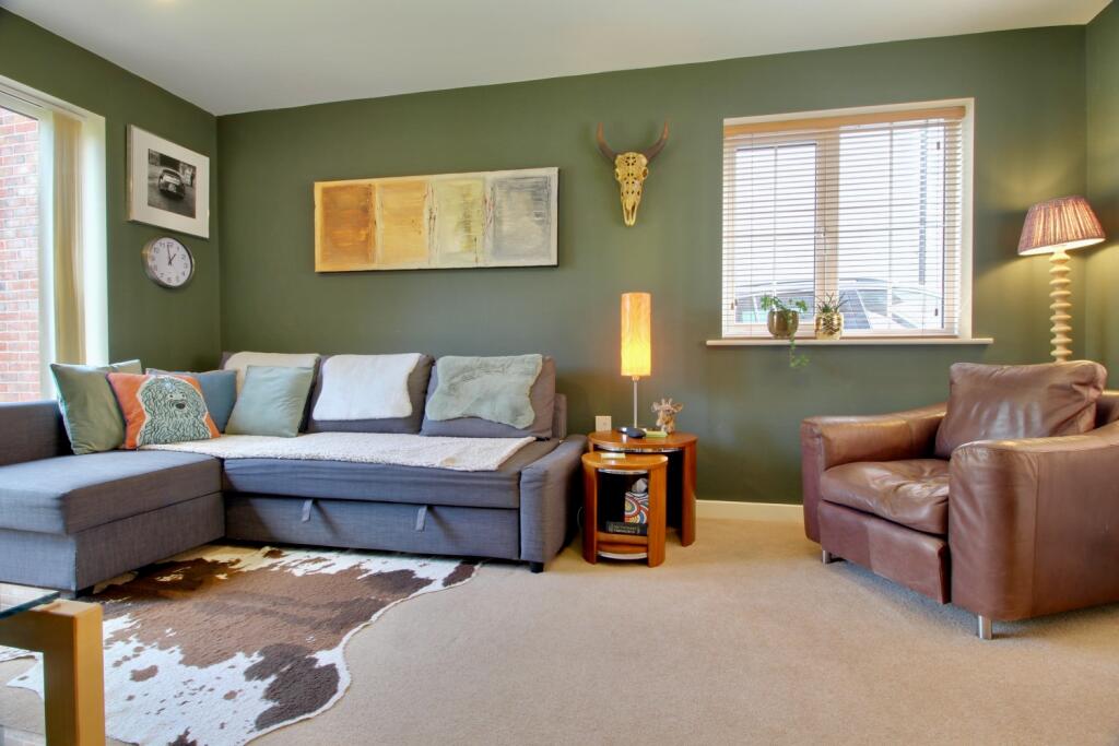 Lounge - Gus Critchlow EweMove Hinckley