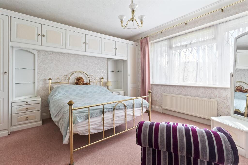 12 Hangleton Way-002.JPG