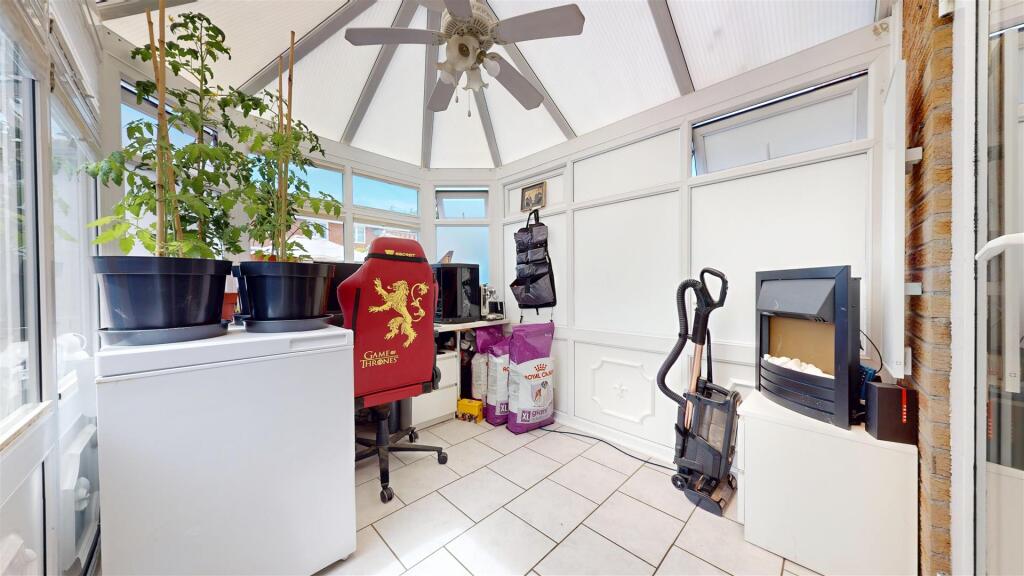 The Shires Conservatory