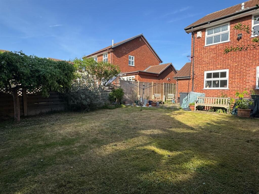Garden 2.jpg