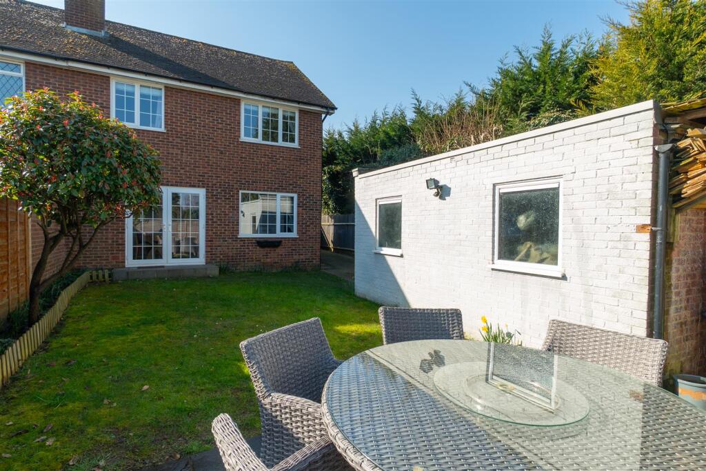 Elm Walk Greenacres22.jpg