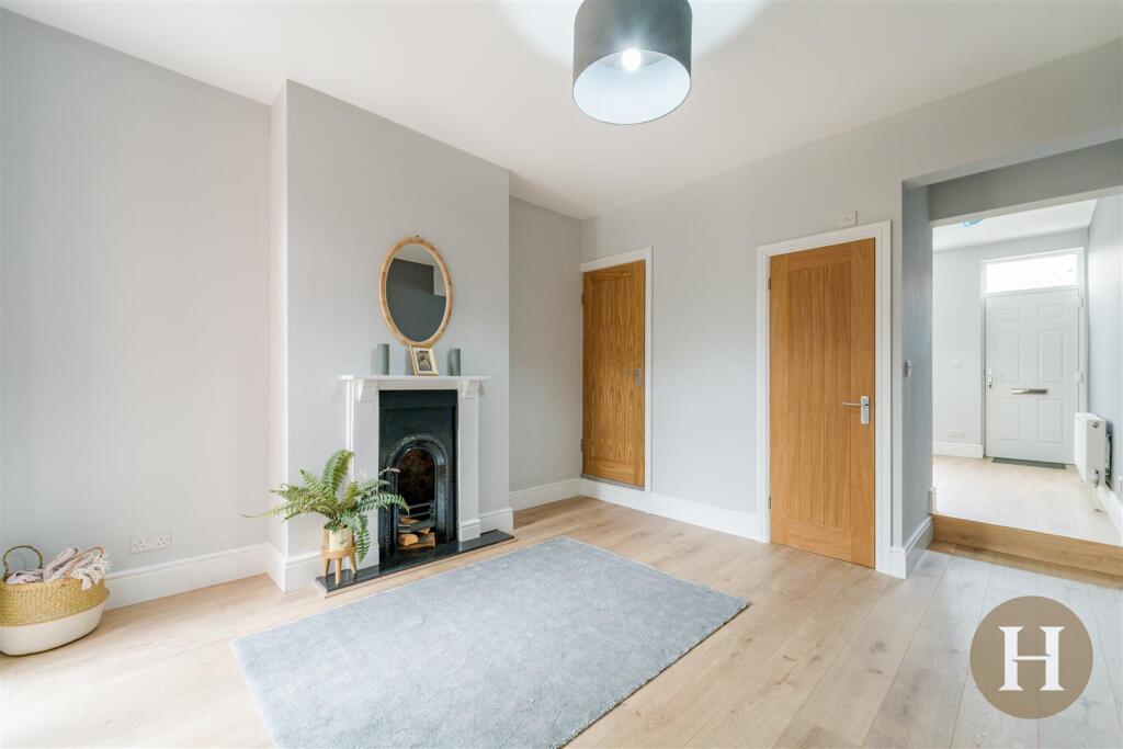 Hadleigh Estate Agents-27.jpg