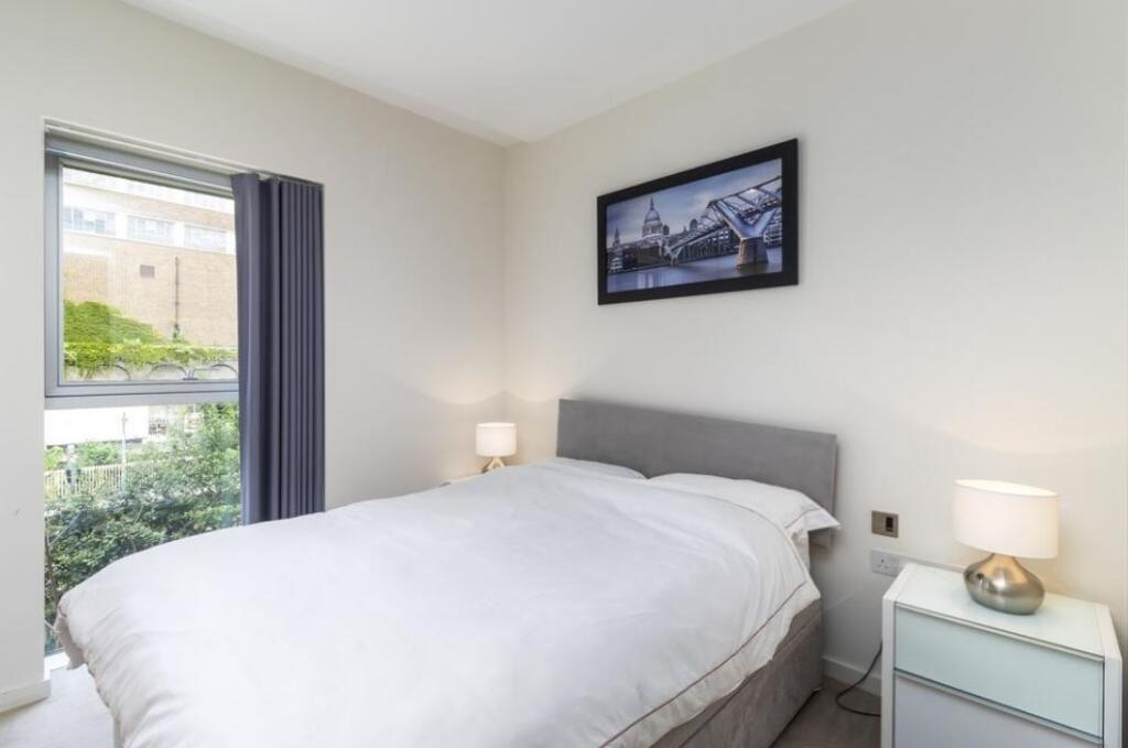 Bedroom f