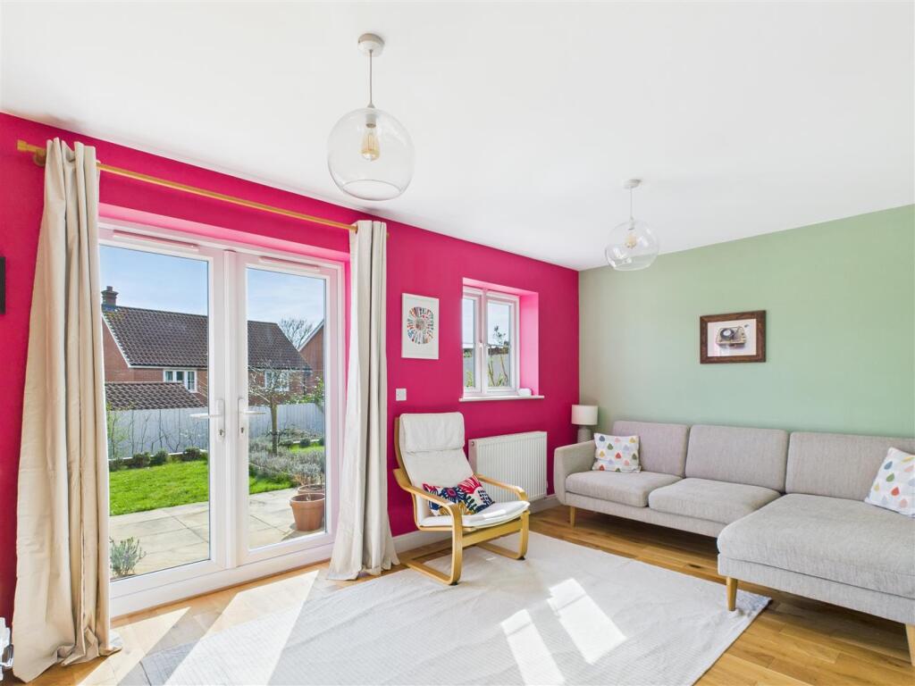 RECEPTION ROOM/DINING ROOM