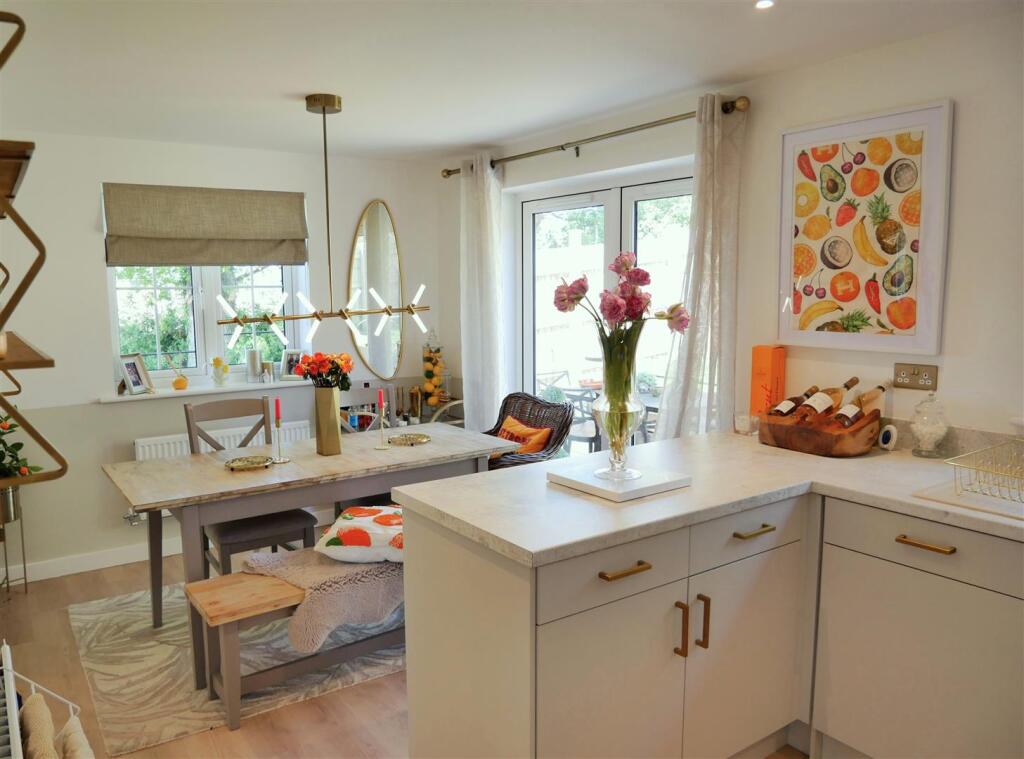 Dining Kitchen