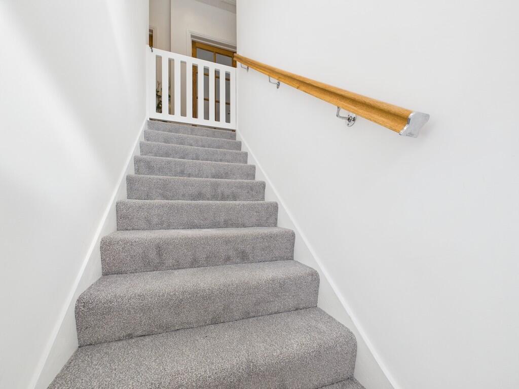 CAM05526G0-PR0038...